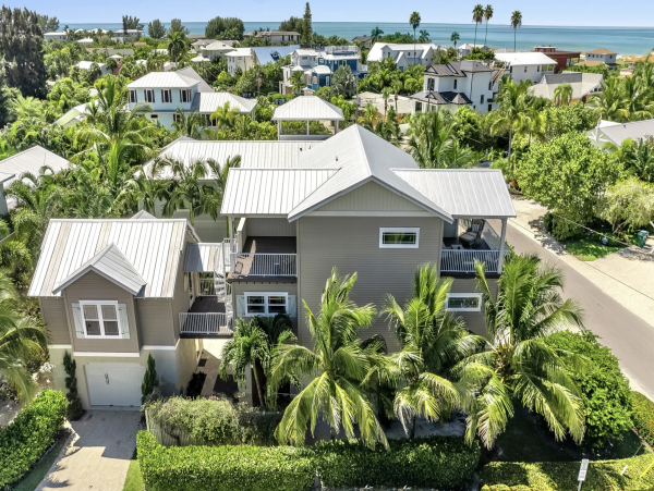 Anna Maria 4 Bedroom Pool Home Home Short Walk to Beach